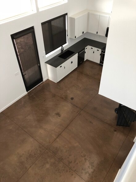 Building Photo - 9125 S 16th St