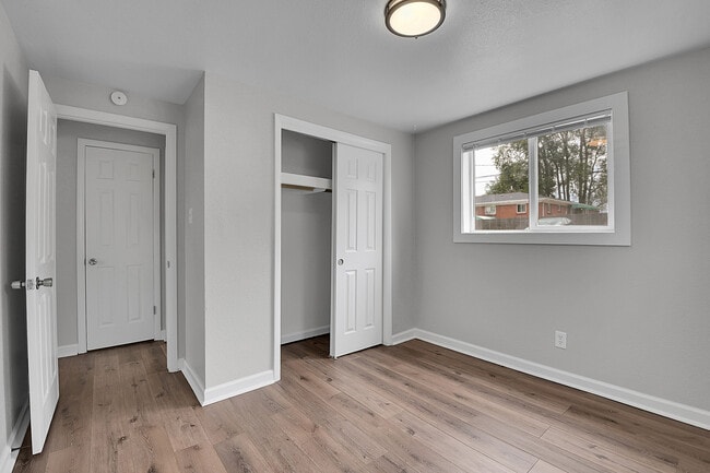 Building Photo - 4332 W 72nd Ave
