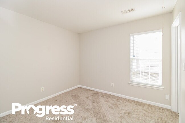 Building Photo - 1930 Hanna Trce