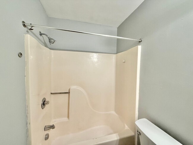 Building Photo - Recently Remodeled 3BD, 2.5BA Raleigh Town...