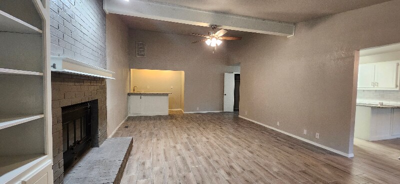 Building Photo - 2804 Fairfield Dr