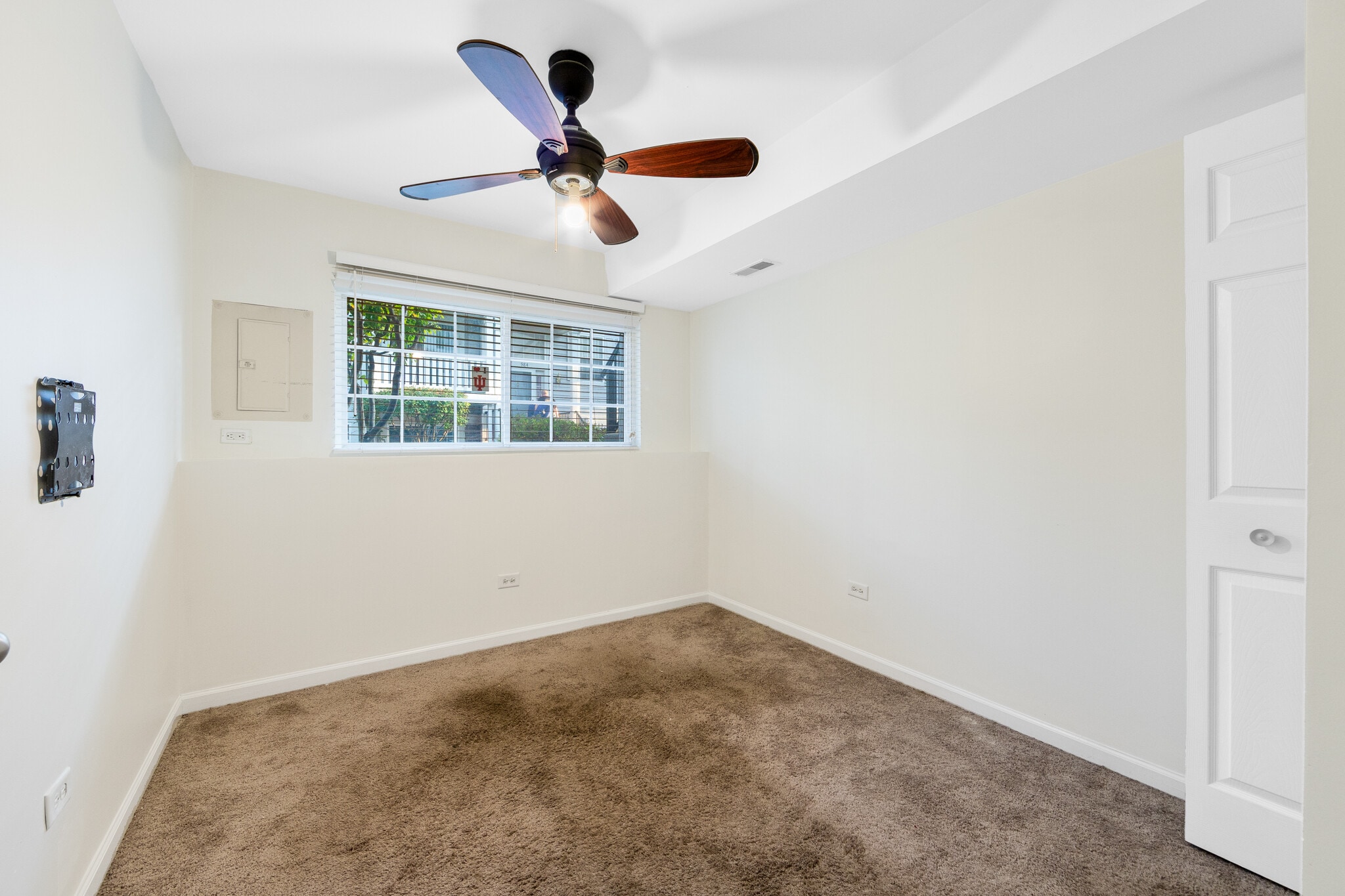 Building Photo - 992 Manchester Cir