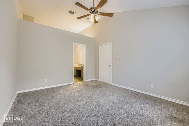 Building Photo - 1322 Jasmine Dr