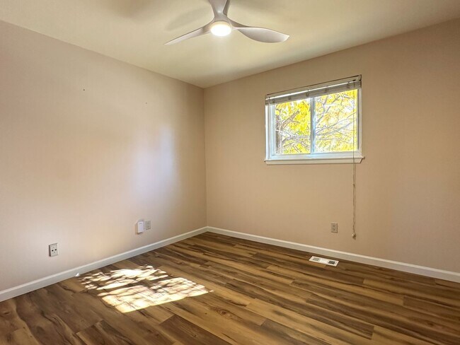 Building Photo - Updated Single-Family Home in Littleton