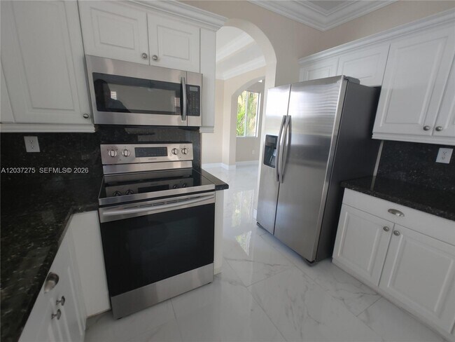 Building Photo - 21872 SW 95th Pl