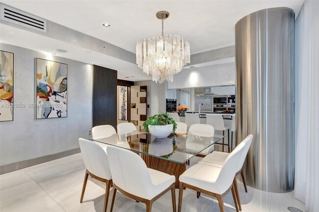 Building Photo - 17121 Collins Ave