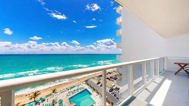 Building Photo - 3140 S Ocean Dr