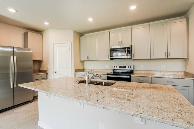 Building Photo - 1102 Oak Vly Dr