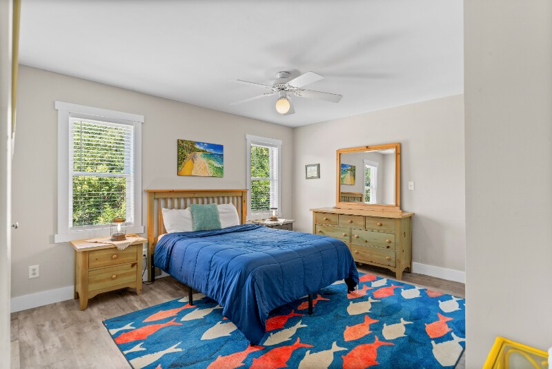 Building Photo - 5207 Emerald Dr