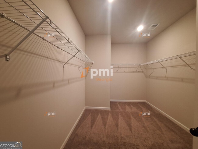 Building Photo - 5219 City Walk Dr