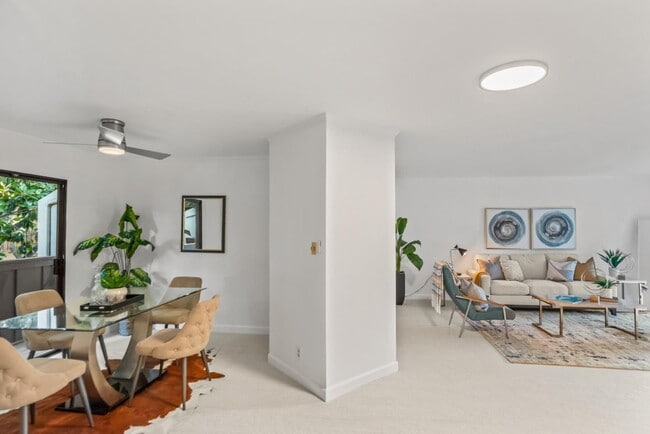 Building Photo - APARTMENT