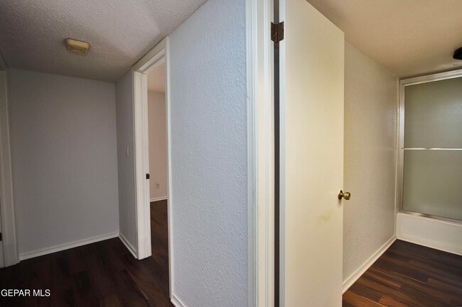 Building Photo - 5710 Mira Grande Dr