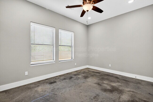 Building Photo - 1507 S 7th Ave