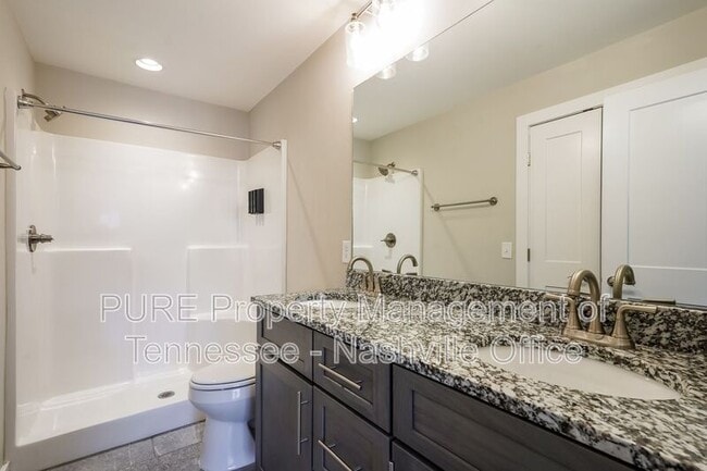 Building Photo - 2402 Danilynn Dr