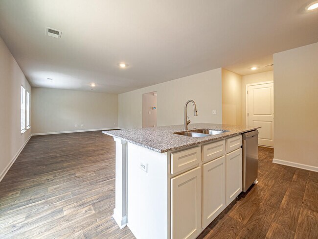 Building Photo - 1830 Lacebark Dr