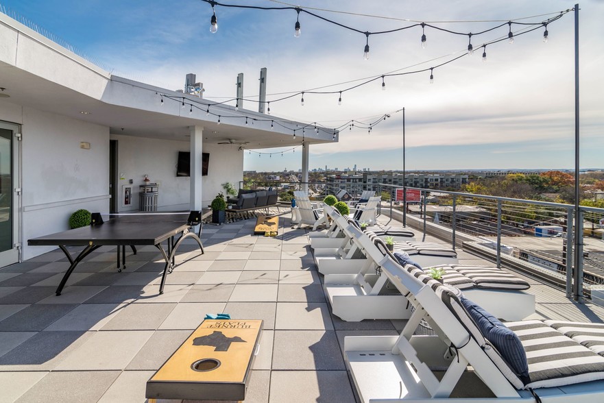 Burnet Flats Sky Deck with Downtown Skyline Views - Burnet Flats