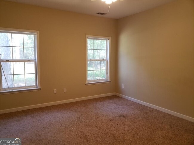 Building Photo - 1254 Lakeview Rd