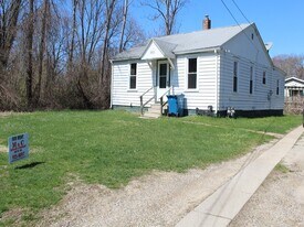 Building Photo - 951 Wauceda Ave