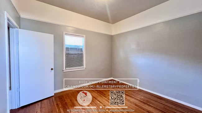 Building Photo - 1/2 Off first months Rent -4 bedroom 2 bat...