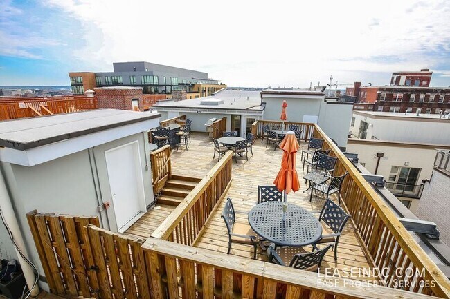 Building Photo - 1417 Chapin St NW