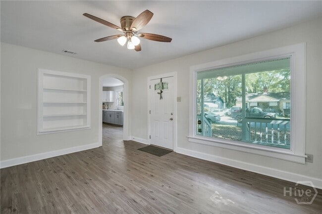 Building Photo - 405 S Baldwin Cir
