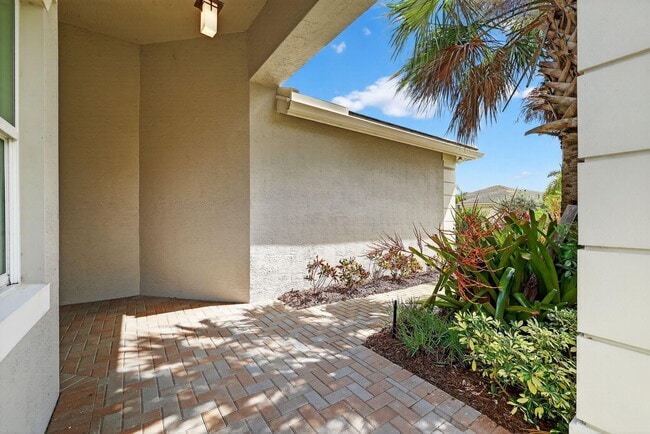 Building Photo - 11650 SW Moon River Way
