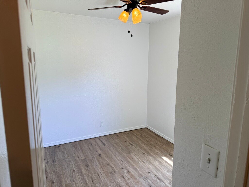 Building Photo - 2529 E 29th St N