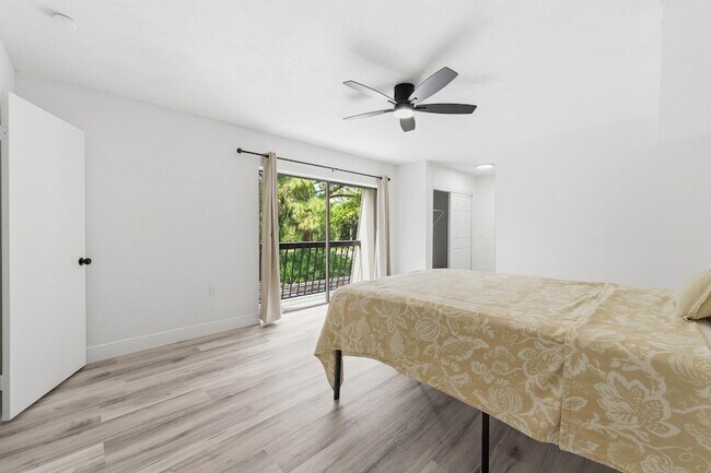 Building Photo - 1424 14th Terrace