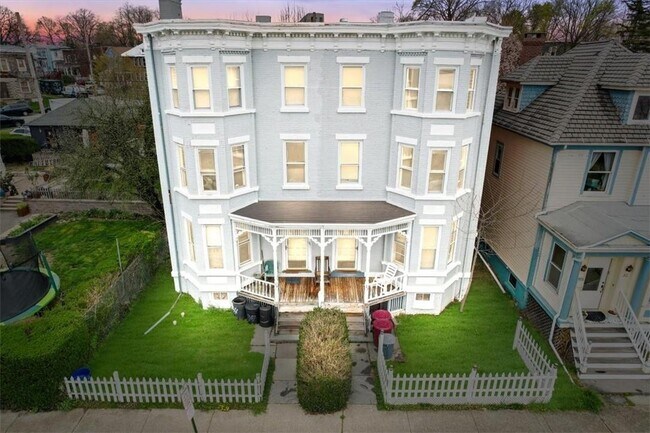 Building Photo - 33 Bay View Terrace