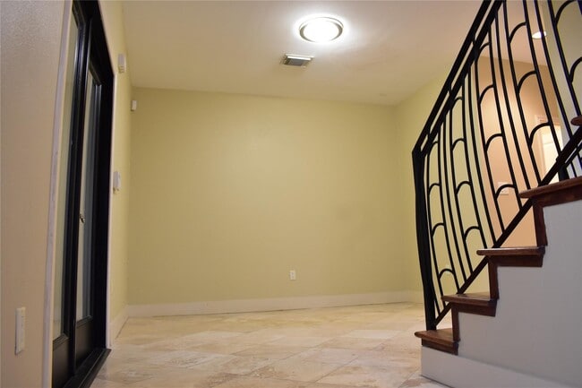 Building Photo - 5515 Petty St