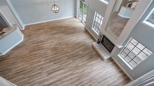 Building Photo - 468 Queensbridge Dr