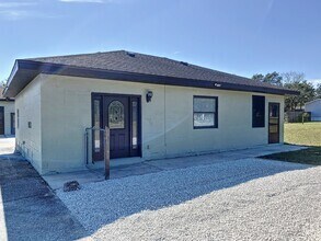 Building Photo - Coyer Rd Unit A