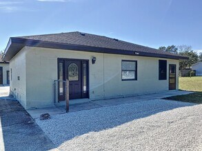 Building Photo - Coyer Rd Unit A
