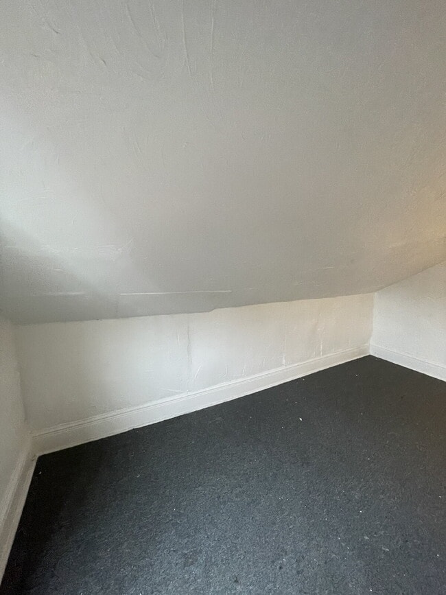 Building Photo - Charming 2-Bedroom Rental Home in Greensburg