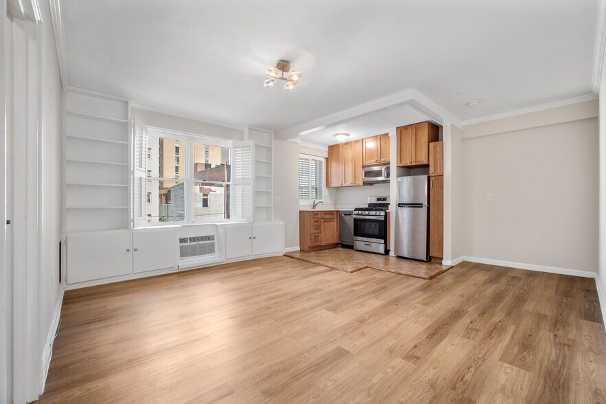 Primary Photo - 2130 N St NW