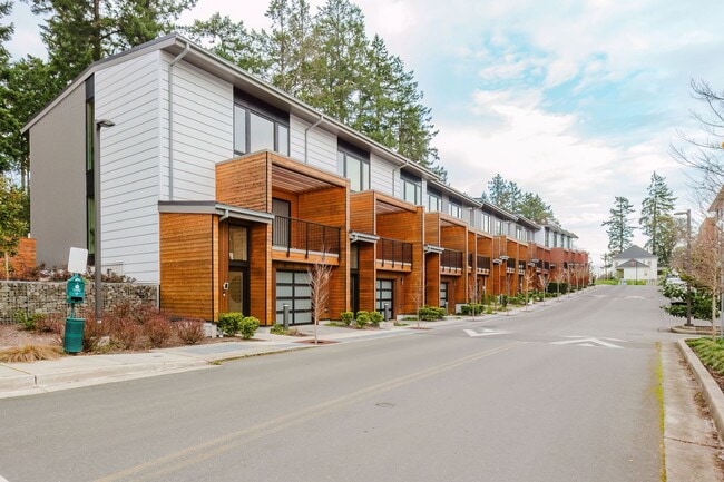 Building Photo - 706 Hanami Ln NE