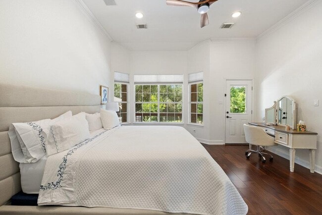 Building Photo - 2106 Rue De St Germaine