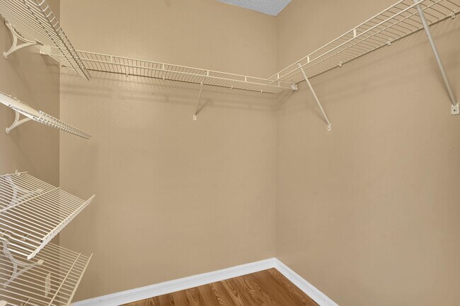 Building Photo - 2518 SE Cooper Ln