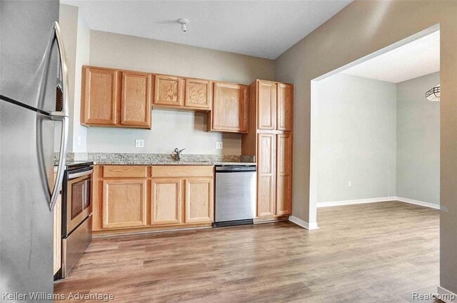 Building Photo - 31173 Livingston Dr