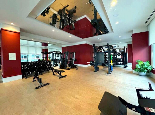 Building Photo - 11 NE 6th St