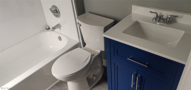 Building Photo - 3682 E 61st St