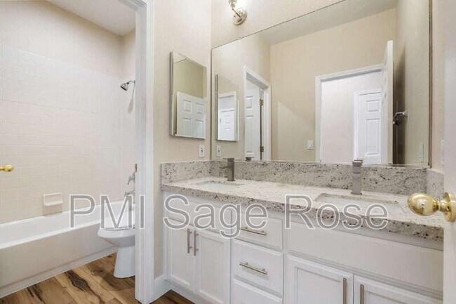 Building Photo - 4276 Talladega Dr