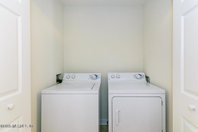 Building Photo - 10550 Autumn Trace Rd