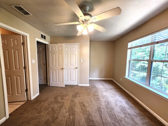 Building Photo - 3 bedroom for rent August 7, 2026 for $1695 per month, walking distance to FSU