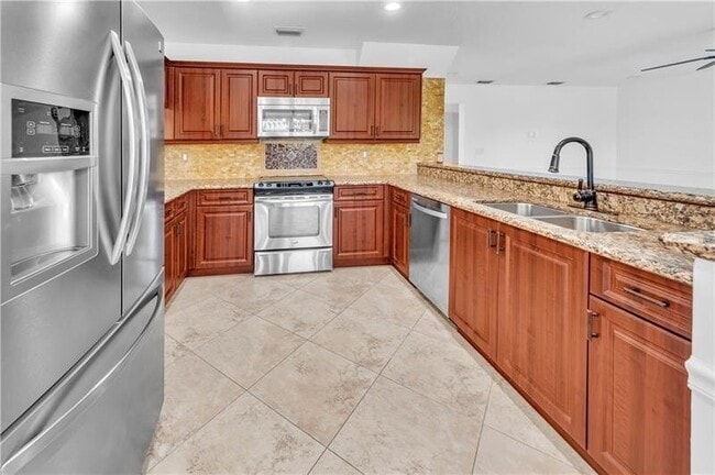 Building Photo - 9144 NW 43rd Ct