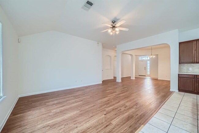 Building Photo - 1508 Augusta Bend Dr