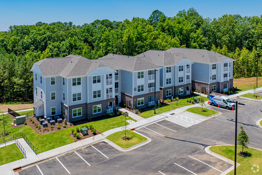 Building Overview - Stone Glen Apartments