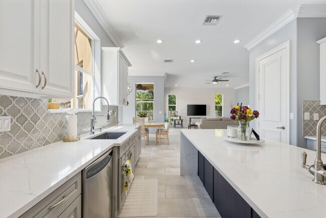 Building Photo - 11788 Knightsbridge Pl
