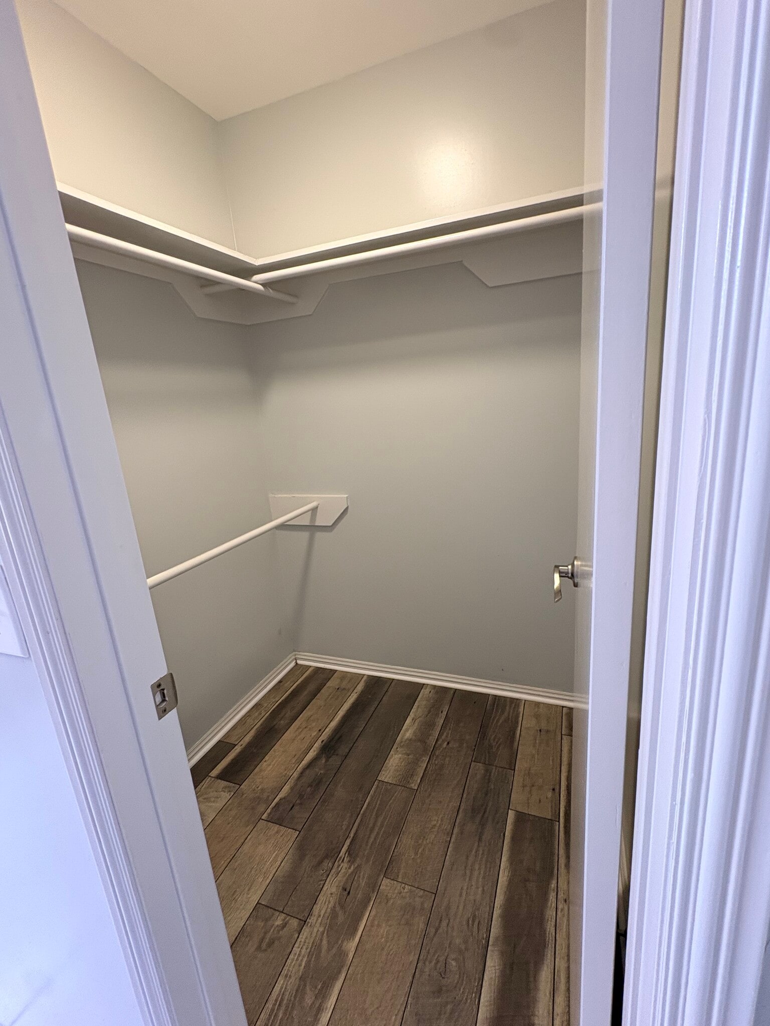 Master closet 1 - 2921 W Iris Ave