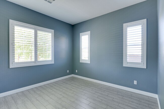 Building Photo - **Luxury 5 Bedroom Pool Home for Rent in Inspirada | Nearly 4,000 Sq Ft on Corner Lot**